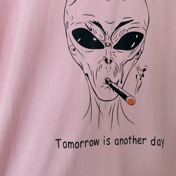 Alien Tee - Picture 1 of 2
